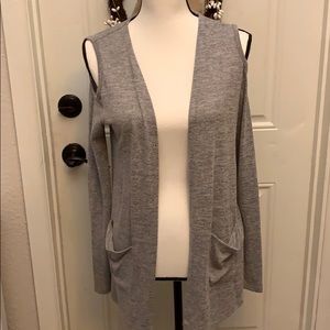 Cozy heathered grey cardigan with open shoulders